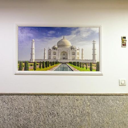 The Bellwood Suites Near Igi Airport New Delhi Eksteriør billede